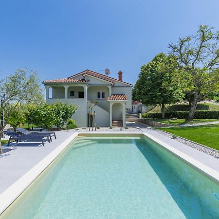 Holiday Home Carlo - Ipc102 By Interhome Pićan Exterior foto